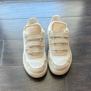 Veja Light Beige with Pink V90 Velcro Sneakers